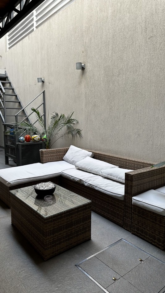 EN VENTA CASA PREMIUM - ZONA SANTA TERESITA