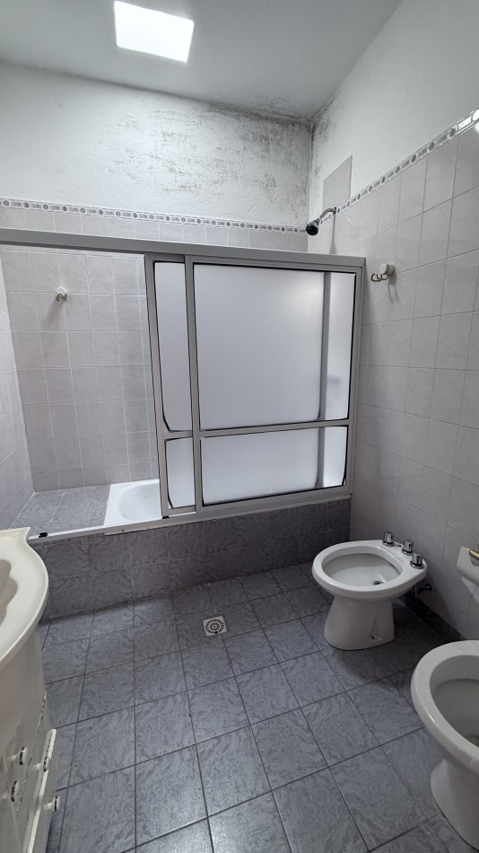 VENTA CASA 2 DORM - S/ AV. DE LAS AMERICAS !!!