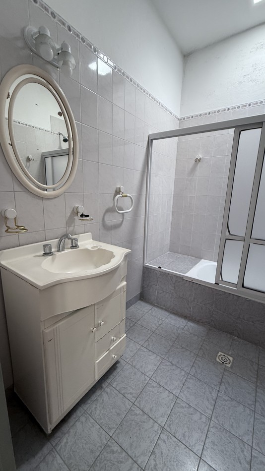 VENTA CASA 2 DORM - S/ AV. DE LAS AMERICAS !!!