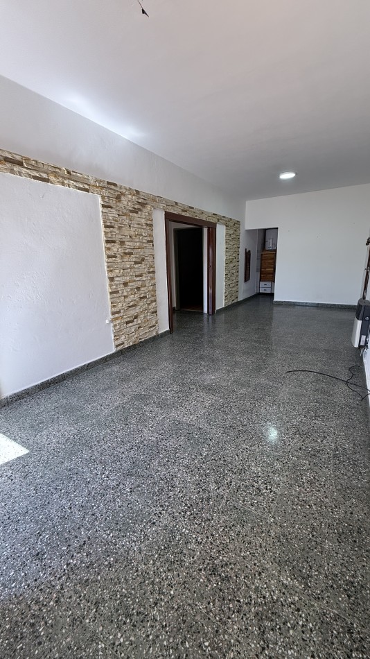VENTA CASA 2 DORM - S/ AV. DE LAS AMERICAS !!!