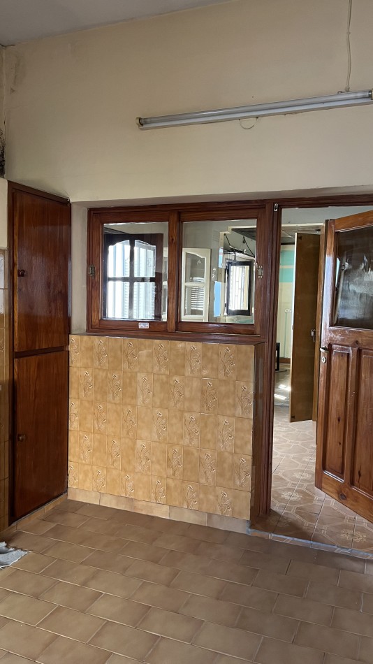 EN VENTA CASA A REFACCIONAR - S/ AV. DE LAS AMERICAS !!!