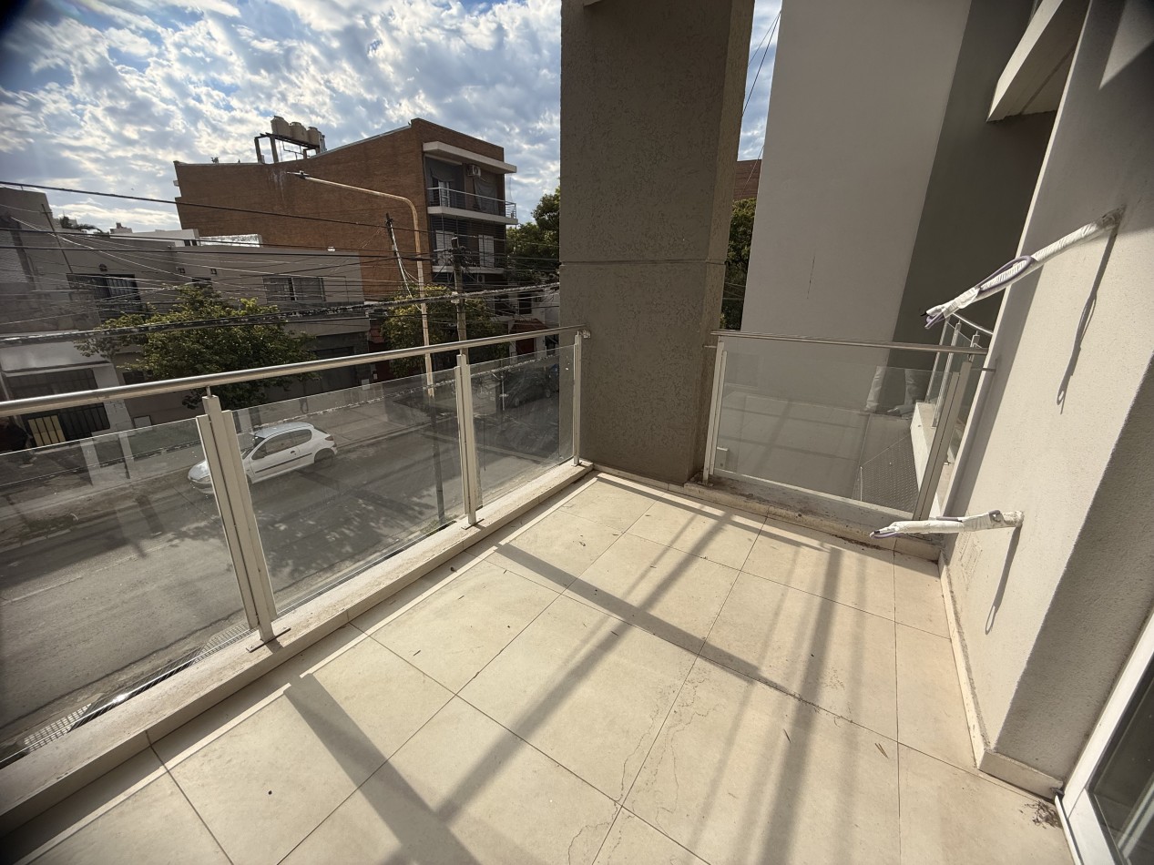 VENTA HERMOSO DPTO DE 2 DORM CON COCHERA-ZONA BOULEVARES !!!