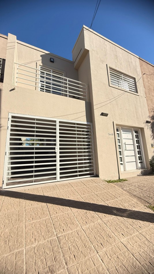 EN VENTA HERMOSO DUPLEX 3 DORM - ZONA SUR