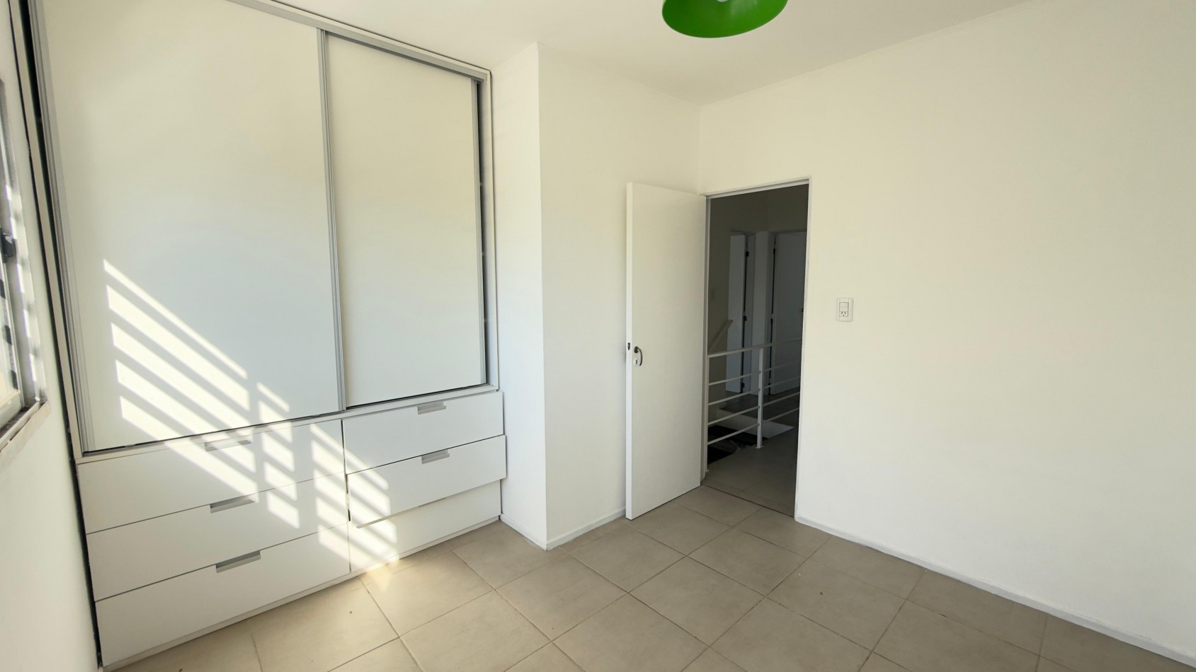 EN VENTA HERMOSO DUPLEX 3 DORM - ZONA SUR