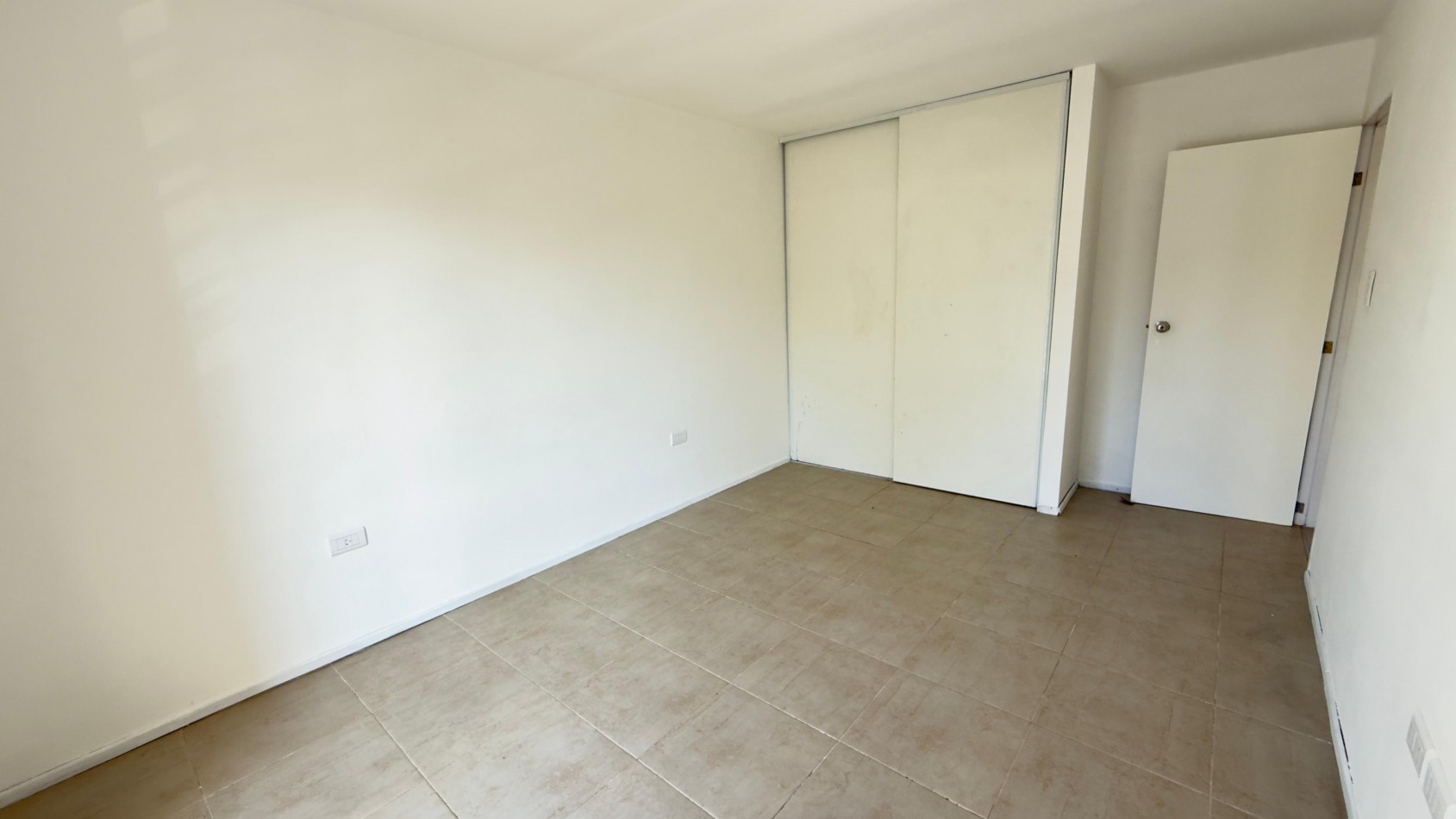 EN VENTA HERMOSO DUPLEX 3 DORM - ZONA SUR