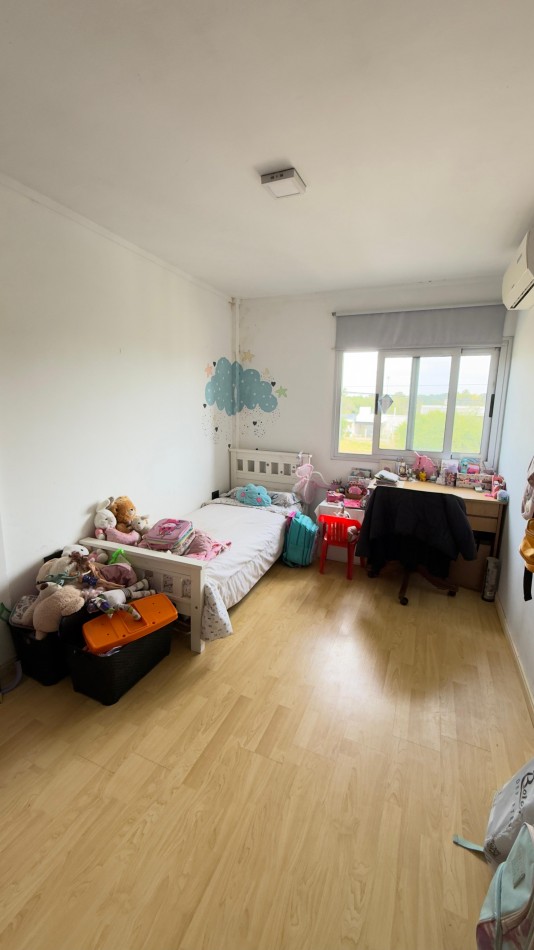 EN VENTA CASA DE 2 HABITACIONES - ZONA BARRIO LOMAS DEL GOLF