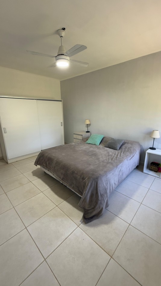 EN VENTA CASA ZONA TOMA // 3 DORM!!!