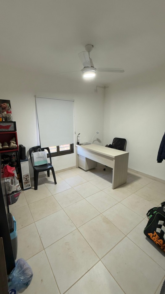 EN VENTA CASA ZONA TOMA // 3 DORM!!!