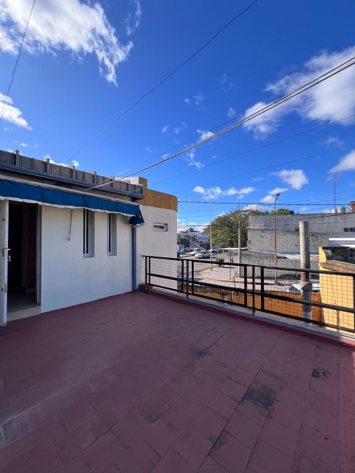 VENTA CASA APTA CREDITO HIPOTECARIO - CALLE LAURENCENA