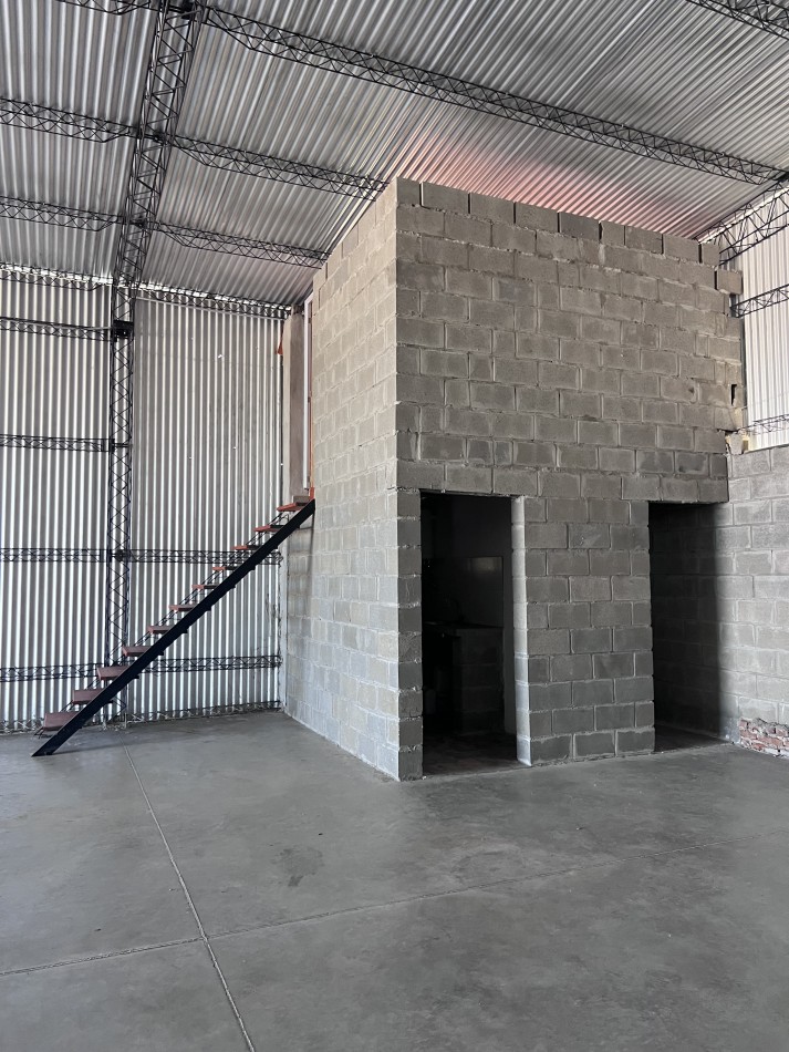 VENTA DE DOS GALPONES ZONA LEBENSOHN