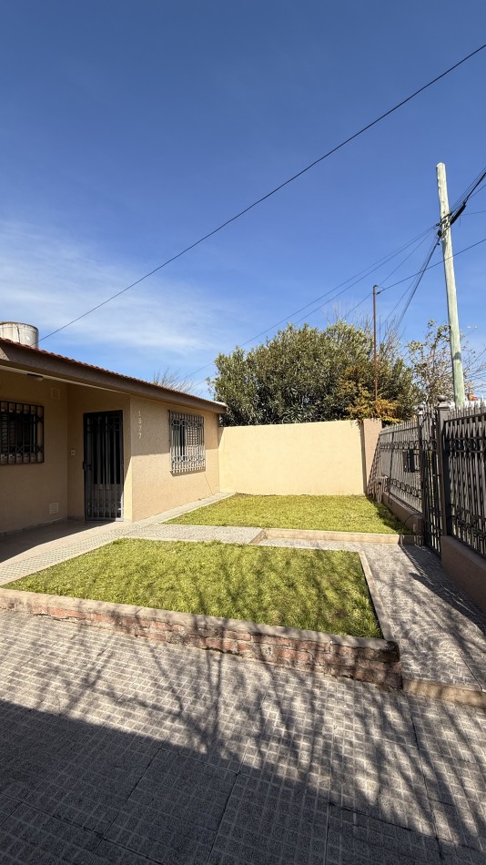 EN VENTA  CASA EN EXCELENTE ESTADO -  COMODIDAD Y FUNCIONALIDAD