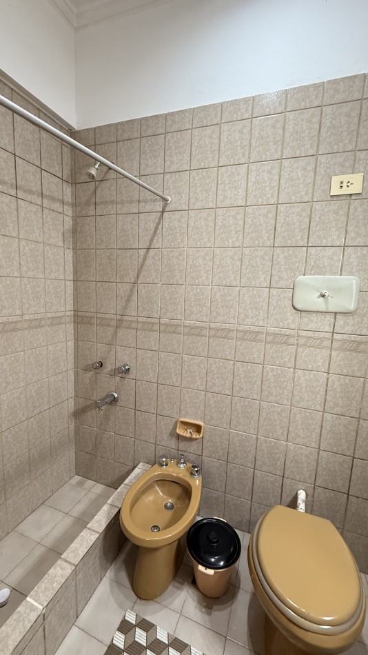 EN VENTA  CASA EN EXCELENTE ESTADO -  COMODIDAD Y FUNCIONALIDAD