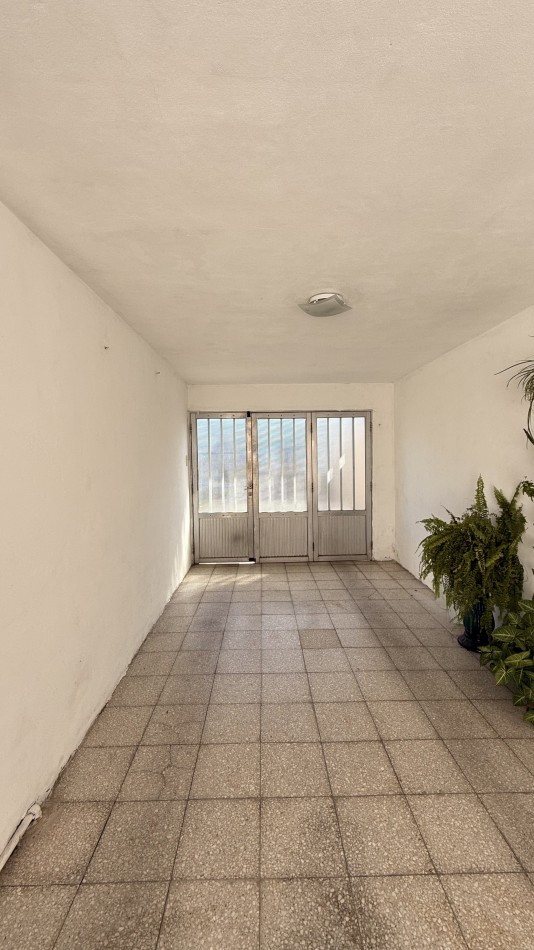 EN VENTA  CASA EN EXCELENTE ESTADO -  COMODIDAD Y FUNCIONALIDAD