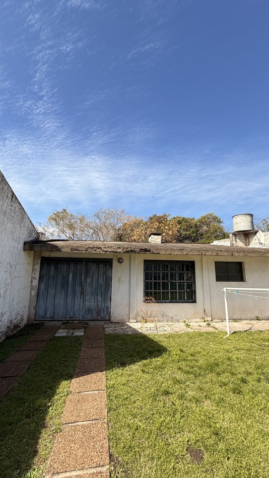 EN VENTA  CASA EN EXCELENTE ESTADO -  COMODIDAD Y FUNCIONALIDAD
