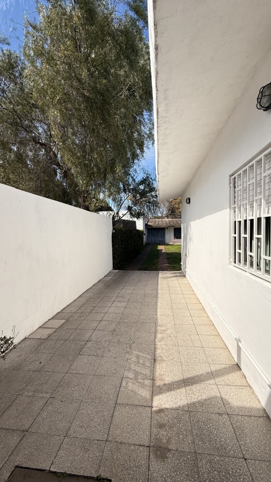 EN VENTA  CASA EN EXCELENTE ESTADO -  COMODIDAD Y FUNCIONALIDAD