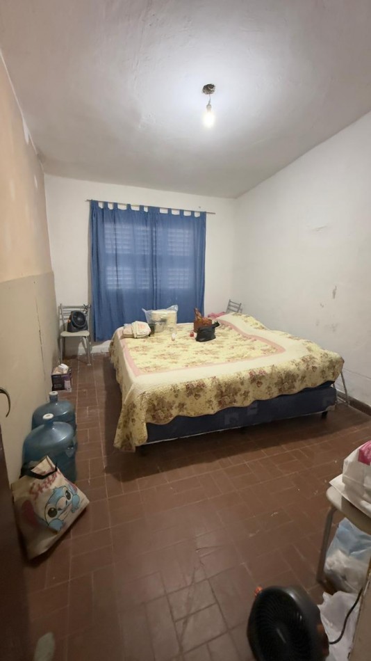 EN VENTA CASA A REFACCIONAR - EXCELENTE UBICACION