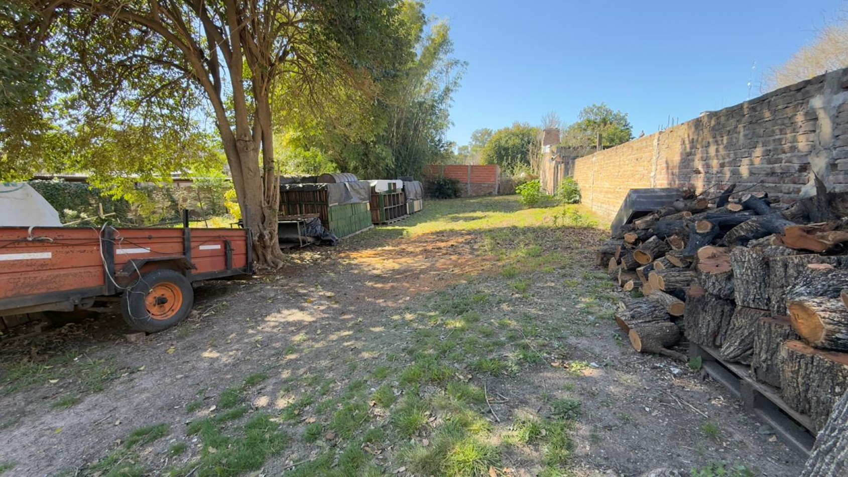 EN VENTA CASA A REFACCIONAR - EXCELENTE UBICACION