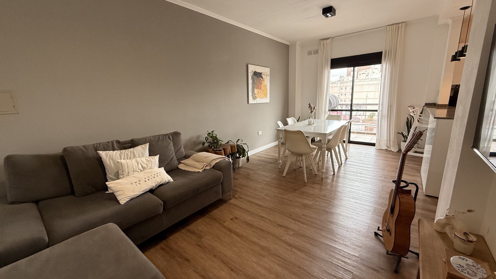 EN VENTA HERMOSO DPTO - 2 DORMITORIOS CON COCHERA