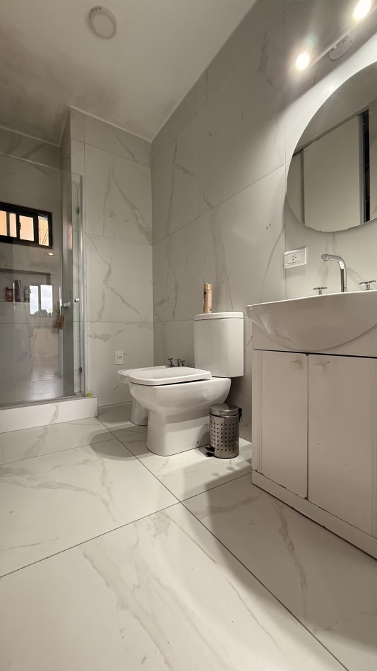 EN VENTA HERMOSO DPTO - 2 DORMITORIOS CON COCHERA