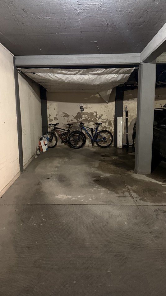 EN VENTA HERMOSO DPTO - 2 DORMITORIOS CON COCHERA