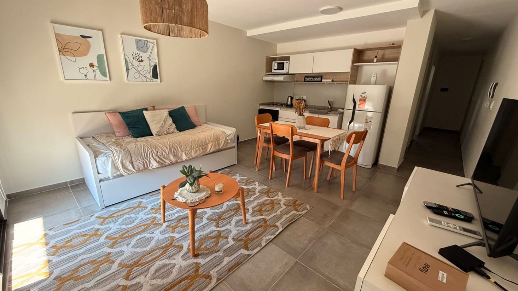 ALQUILER TEMPORARIO - DEPARTAMENTO CALLE LA PAZ - CAPACIDAD HASTA 4 PERSONAS