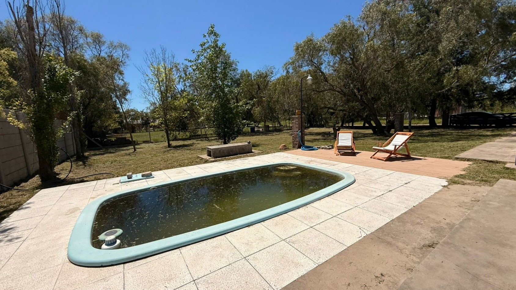 EN VENTA QUINTA A REFACCIONAR - SAUCE MONTRUL