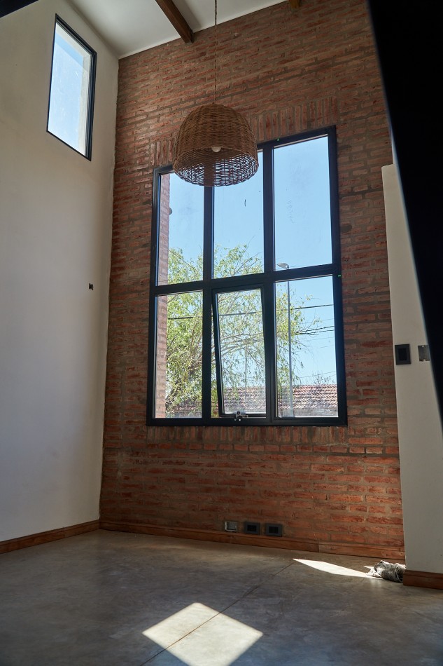 EN VENTA HERMOSO DUPLEX A ESTRENAR - ZONA ALMAFUERTE
