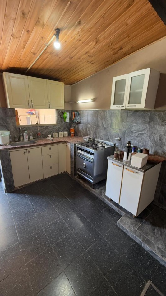 EN VENTA CASA SAN BENITO - EXCELENTE ZONA