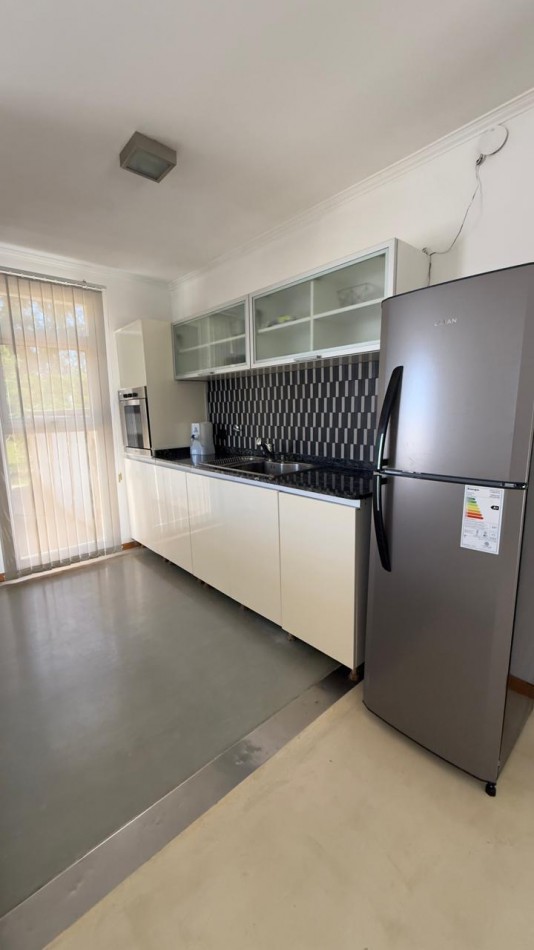 EN VENTA MODERNA CASA QUINTA - SAUCE MONTRUL