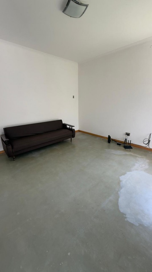 EN VENTA MODERNA CASA QUINTA - SAUCE MONTRUL