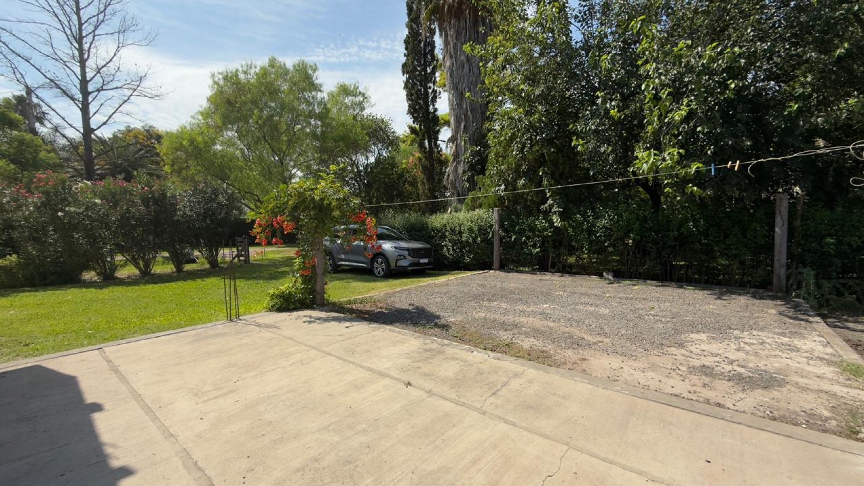 EN VENTA MODERNA CASA QUINTA - SAUCE MONTRUL