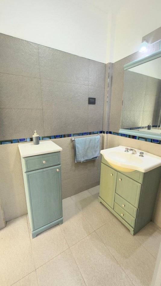 EN VENTA MODERNA CASA QUINTA - SAUCE MONTRUL