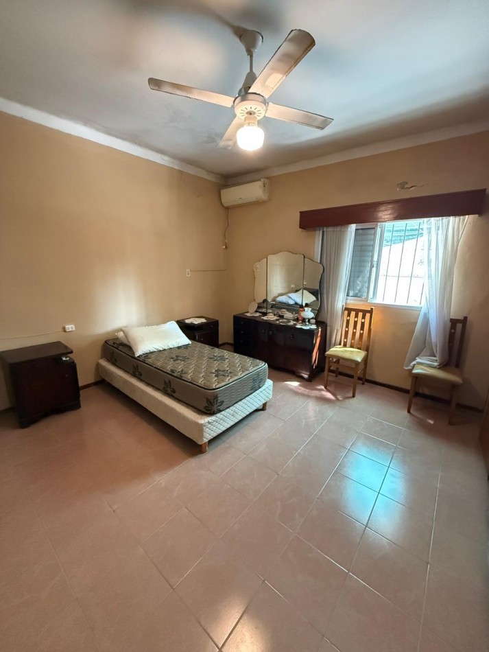 EN VENTA CASA 2 DORMITORIOS - EXCELENTE UBICACION