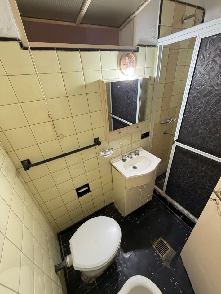 EN VENTA CASA 2 DORMITORIOS - EXCELENTE UBICACION