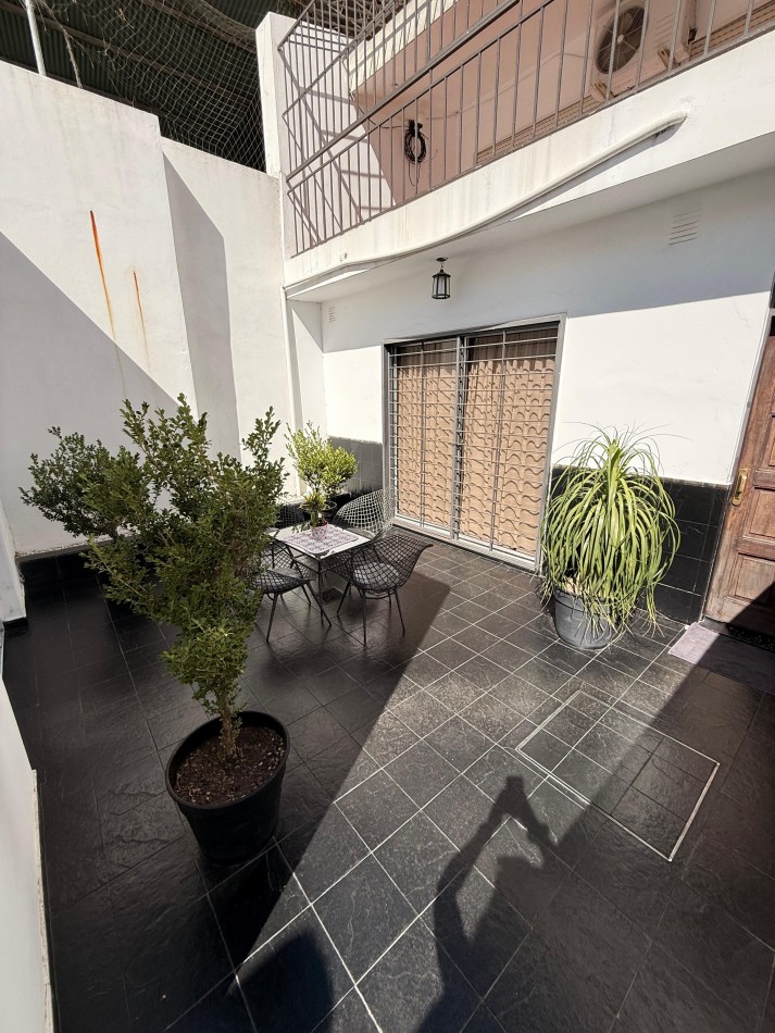 EN VENTA AMPLIA CASA ZONA CENTRO - LISTA PARA INGRESAR A VIVIR