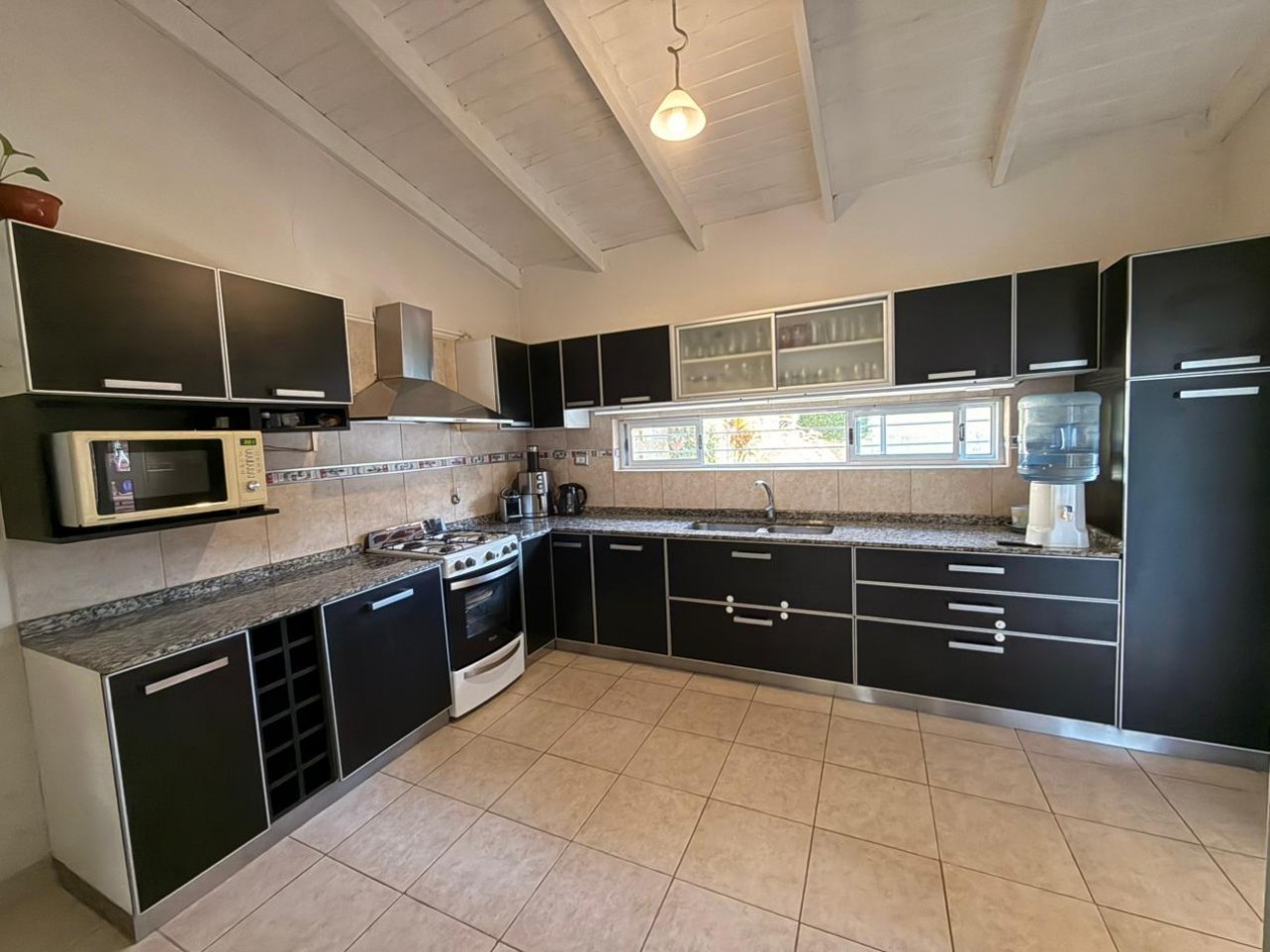 EN VENTA HERMOSA CASA DE DOS PLANTAS - APTA CREDITO HIPOTECARIO