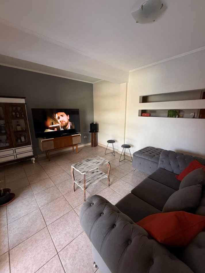 EN VENTA HERMOSA CASA DE DOS PLANTAS - APTA CREDITO HIPOTECARIO