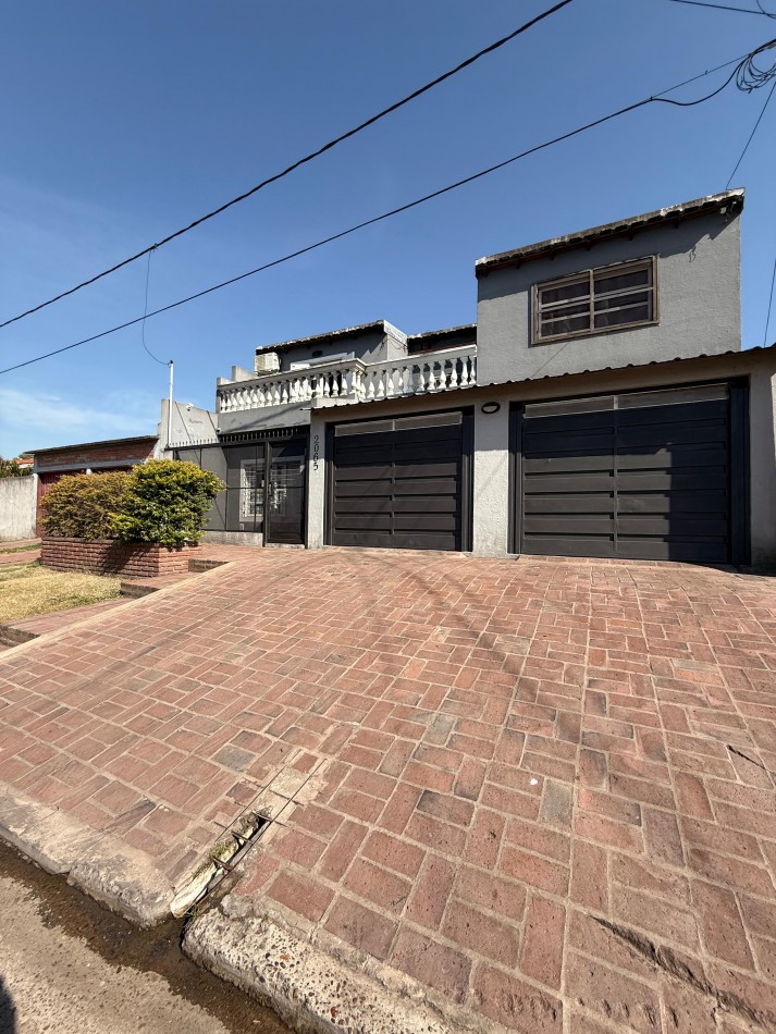 EN VENTA HERMOSA CASA DE DOS PLANTAS - APTA CREDITO HIPOTECARIO