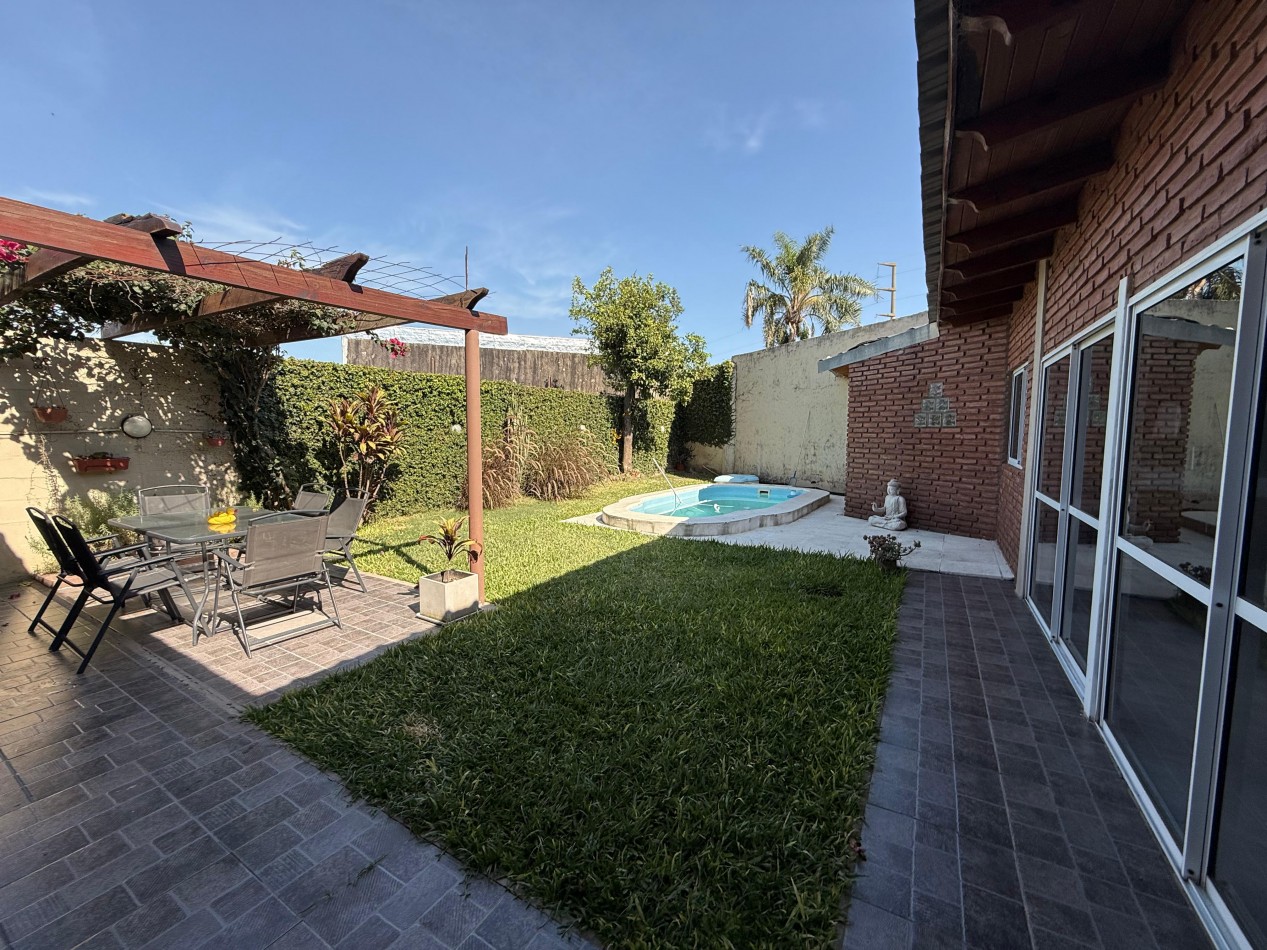 EN VENTA HERMOSA CASA DE DOS PLANTAS - APTA CREDITO HIPOTECARIO