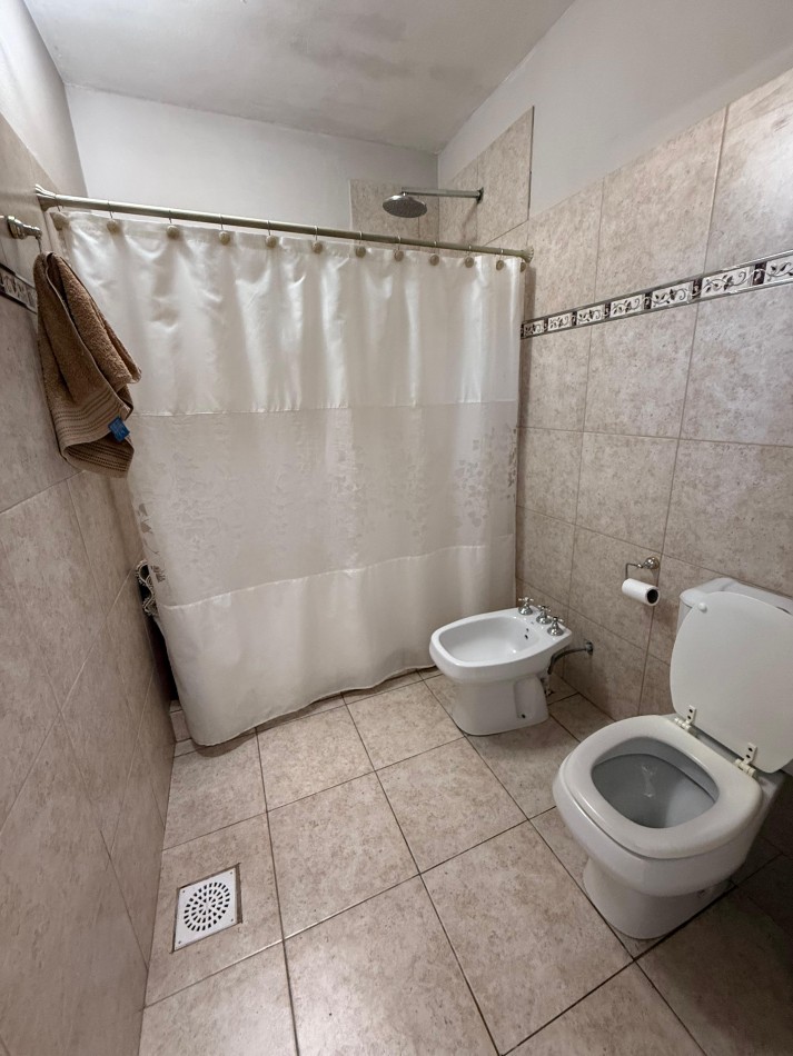 EN VENTA HERMOSA CASA DE DOS PLANTAS - APTA CREDITO HIPOTECARIO