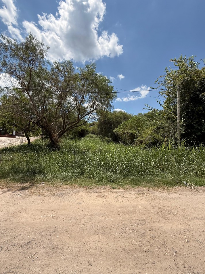 EN VENTA TERRENO- ZONA SINDICATO DE CAMIONEROS !!