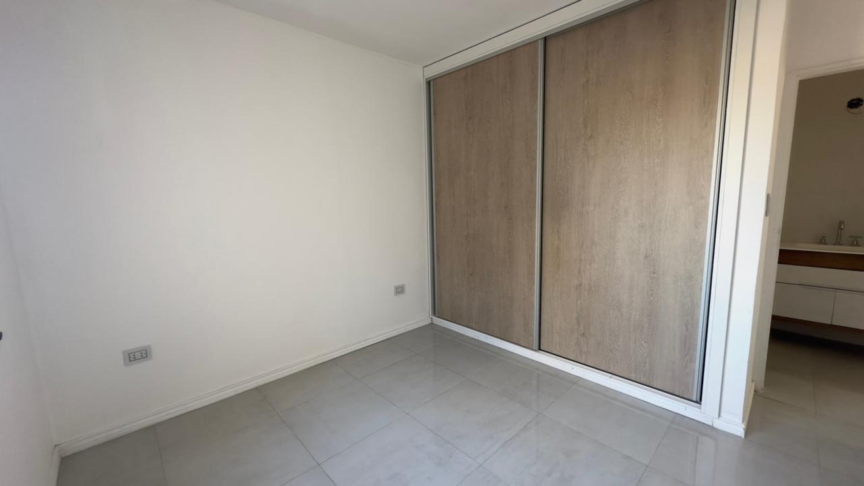 EN VENTA HERMOSO DPTP APTO CREDITO - ZONA SAENZ PEÑA