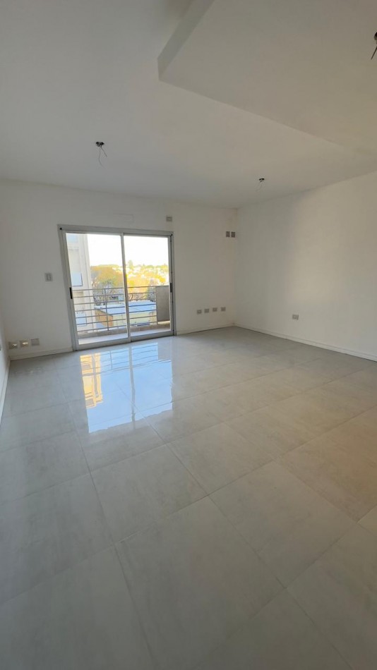 EN VENTA HERMOSO DPTP APTO CREDITO - ZONA SAENZ PEÑA