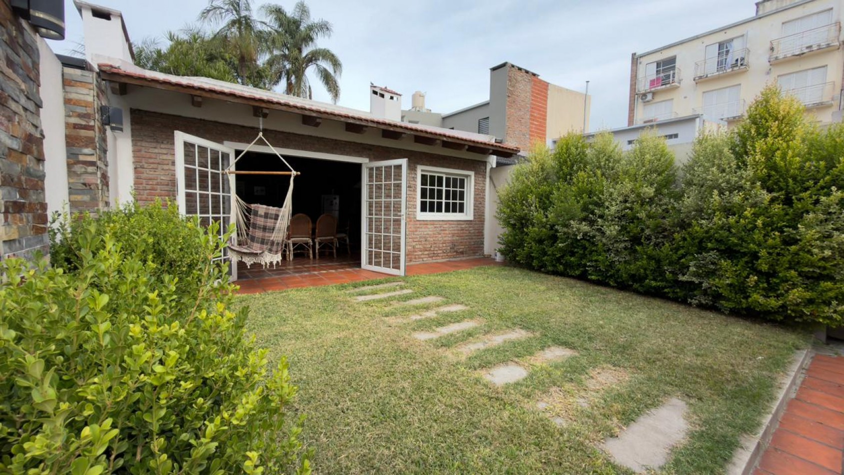 HERMOSA CASA ZONA BOULEVARES !!! 