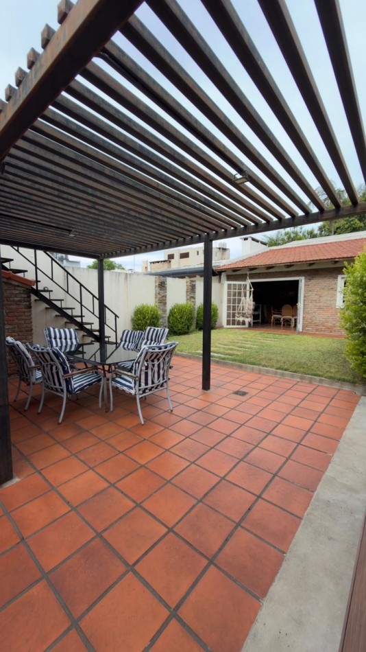 HERMOSA CASA ZONA BOULEVARES !!! 