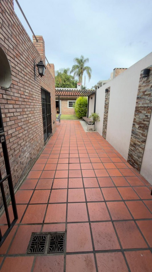 HERMOSA CASA ZONA BOULEVARES !!! 