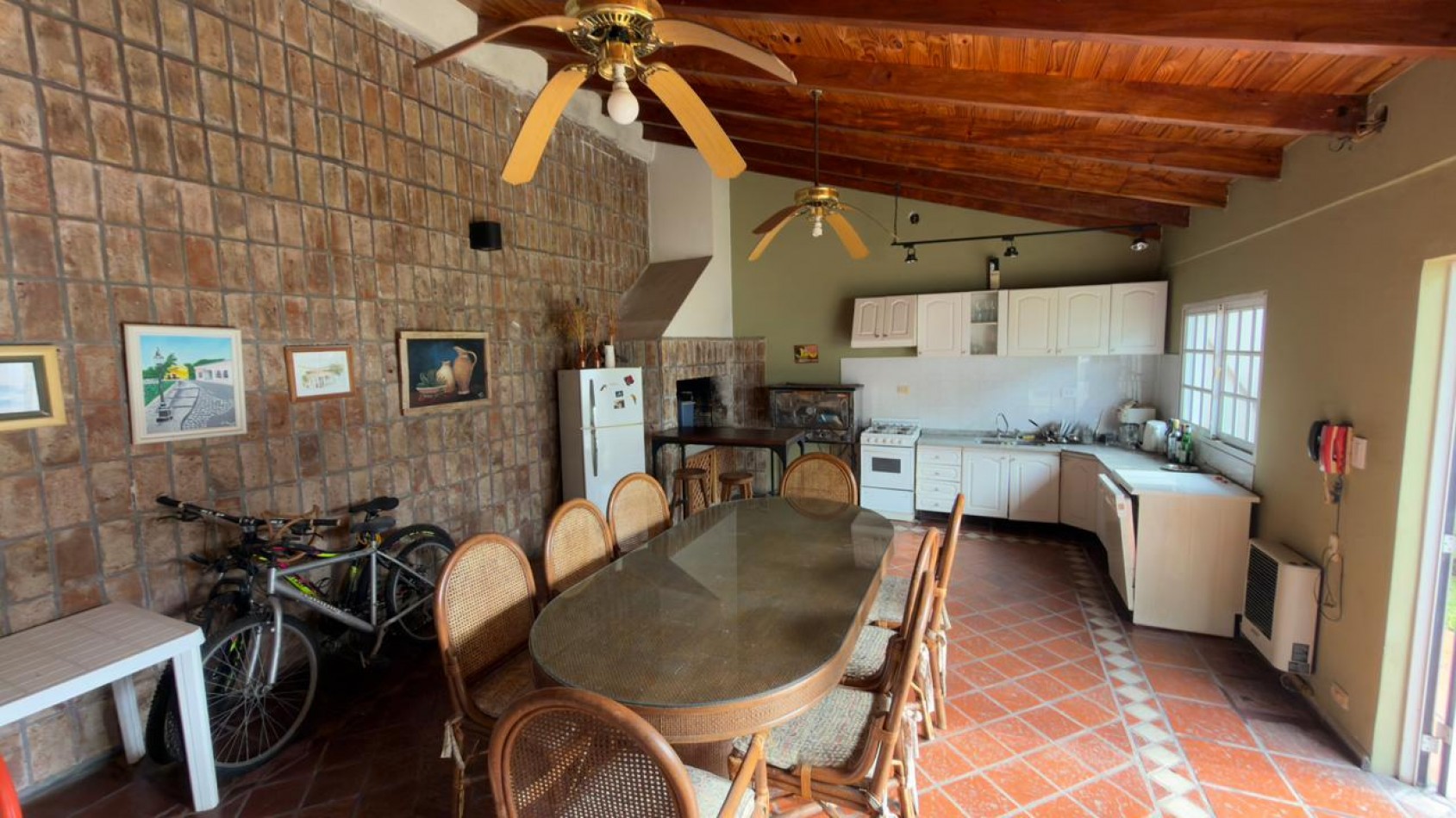 HERMOSA CASA ZONA BOULEVARES !!! 