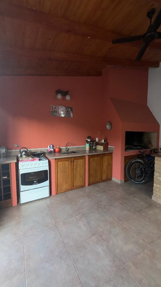 Venta Casa Soñada con Pileta y Quincho con amplio terreno !!!