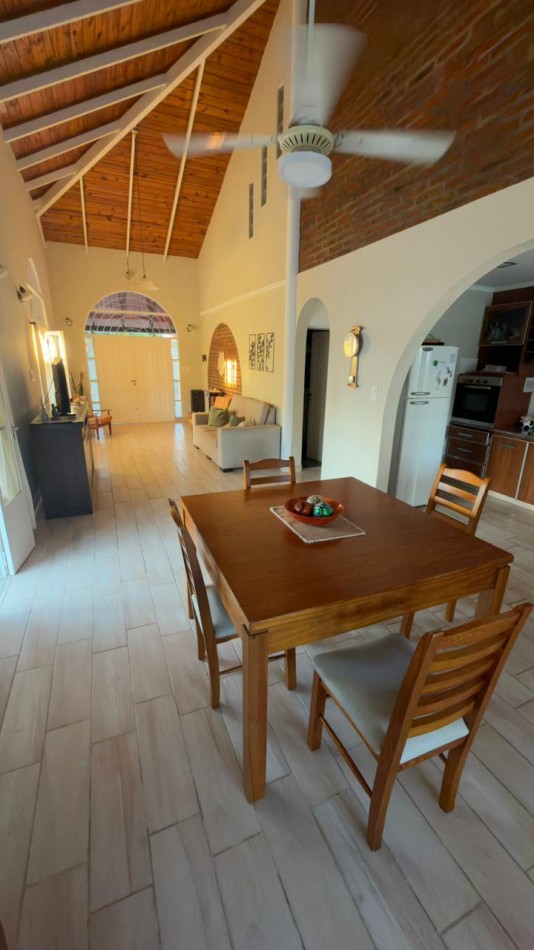 Venta Casa Soñada con Pileta y Quincho con amplio terreno !!!