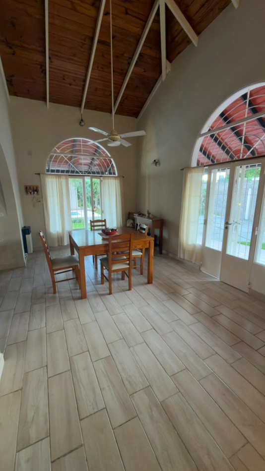 Venta Casa Soñada con Pileta y Quincho con amplio terreno !!!